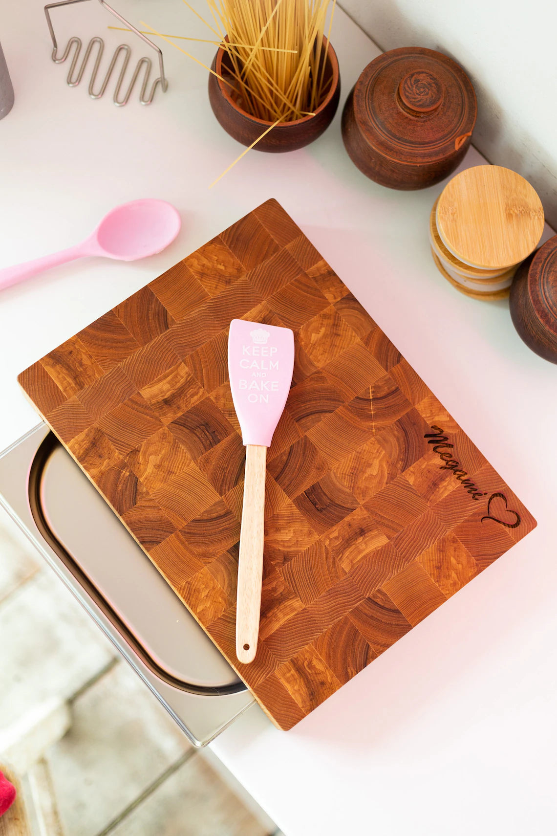 End-Grain Charcuterie Boards – A Statement of Craftsmanship and Quality