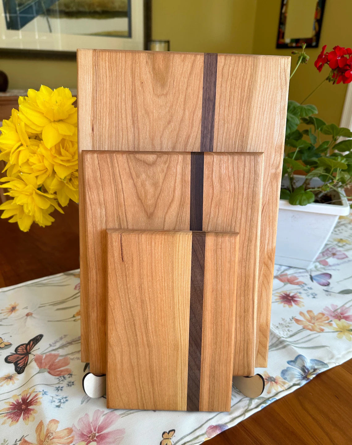 End-Grain Charcuterie Boards – A Statement of Craftsmanship and Quality